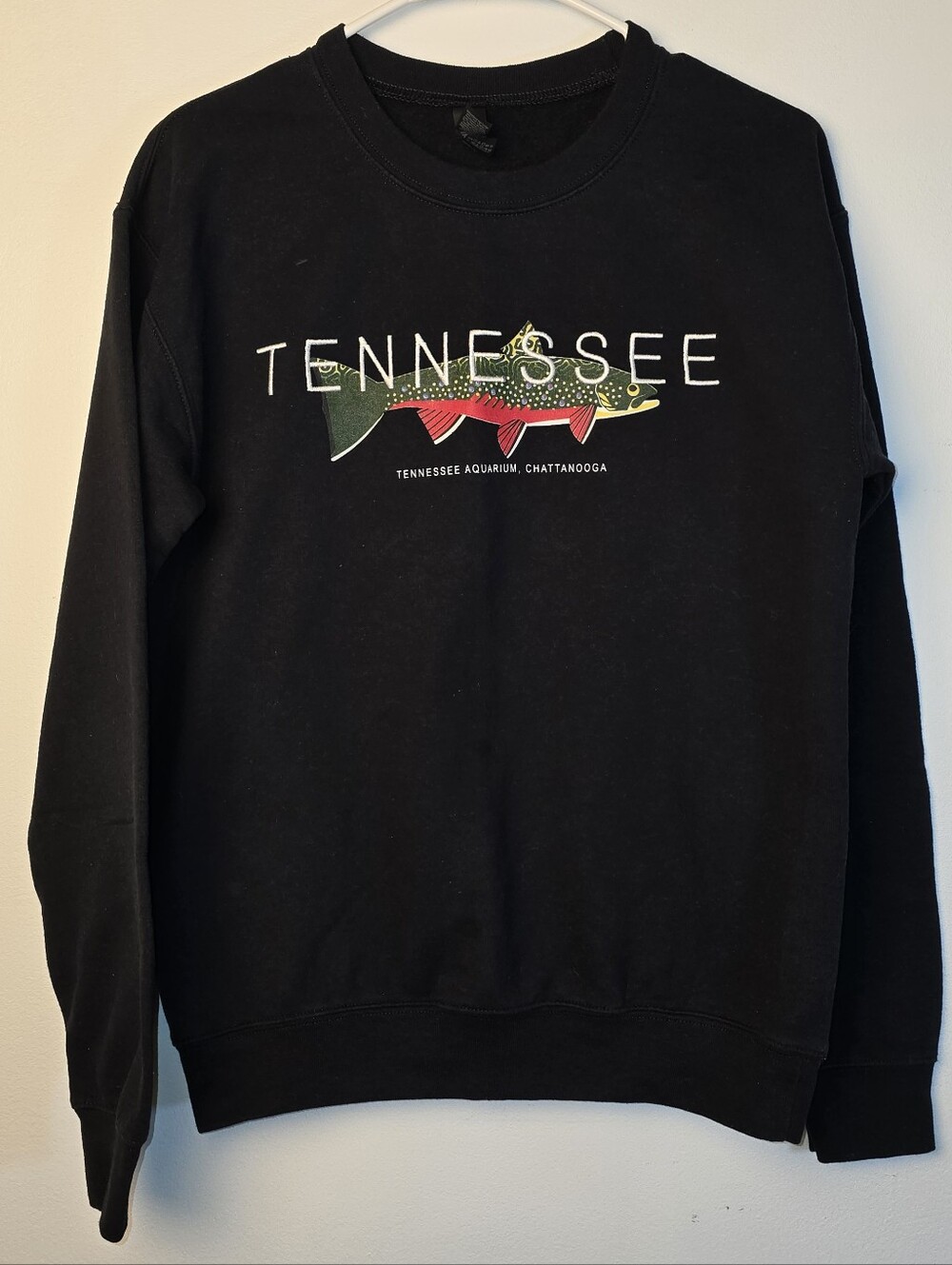 Gildan Black Crewneck Sweatshirt with Tennessee Fish Graphic